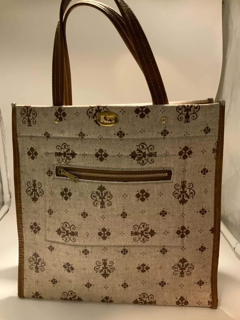 Vintage Brown and Tan Fleur-de-lis Pattern Canvas Tote Bag with Turnlock Closure